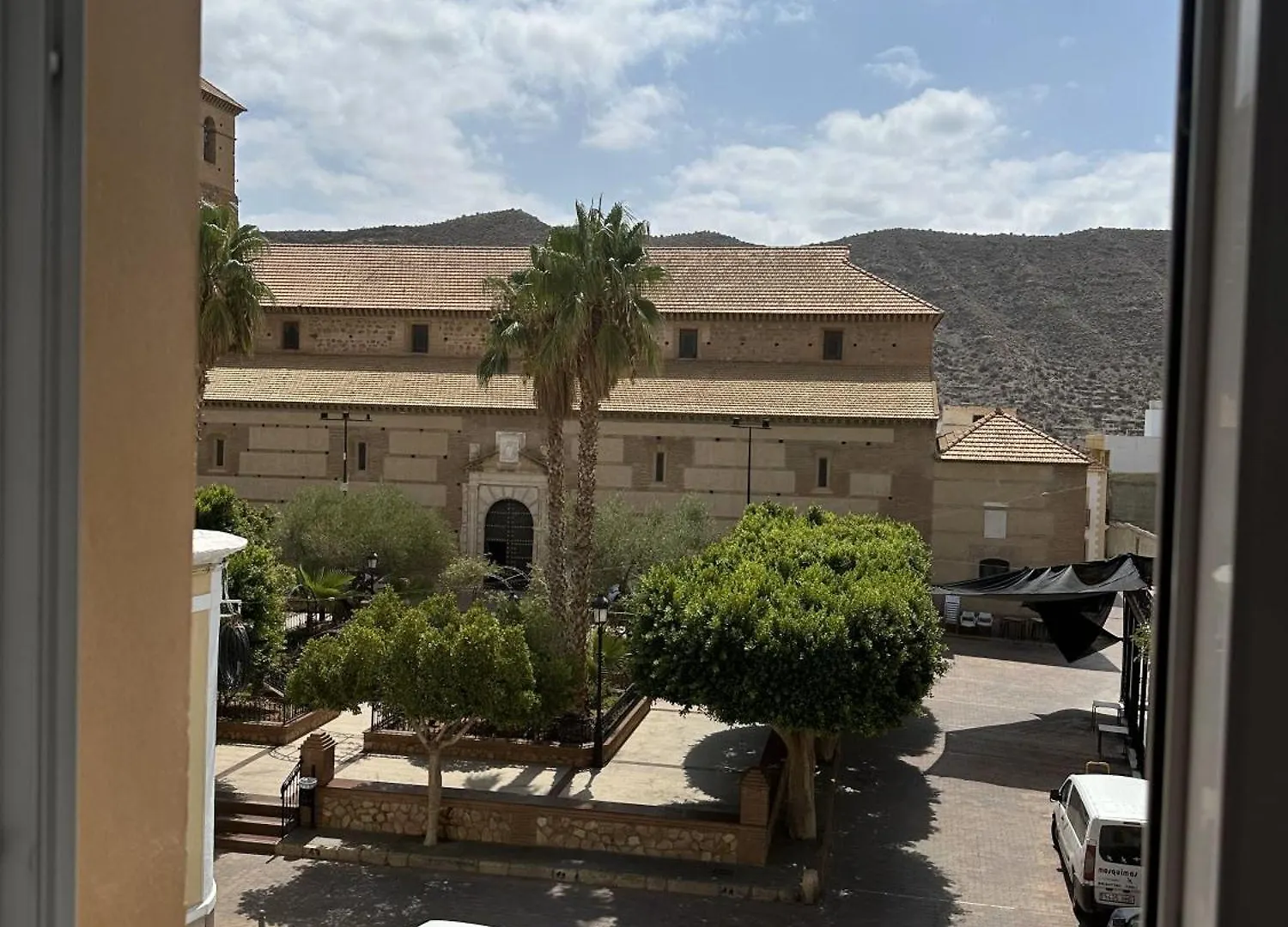 Hostal Avenida Tabernas 0*,