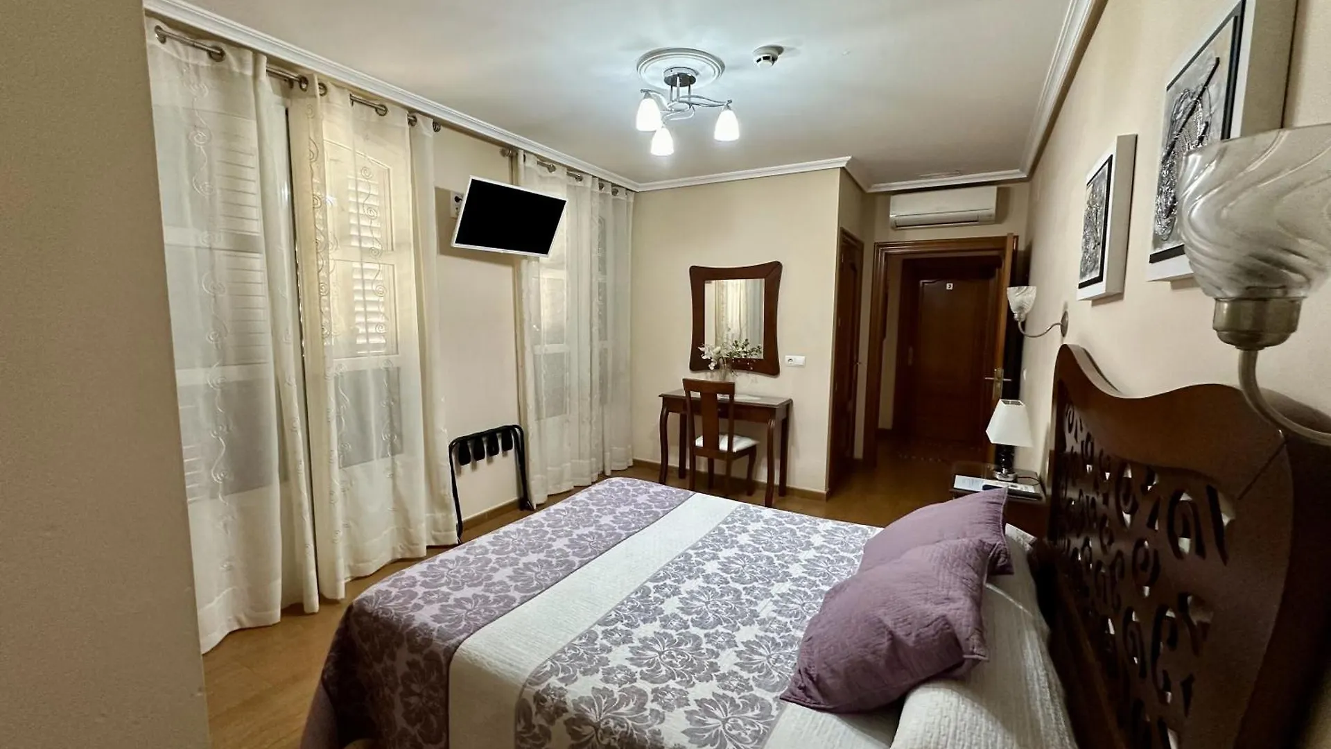 Pensjonat Hostal Avenida Tabernas