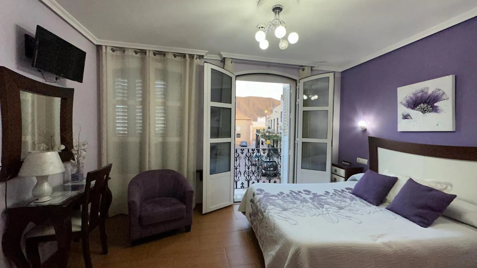 Hostal Avenida Tabernas 0*,