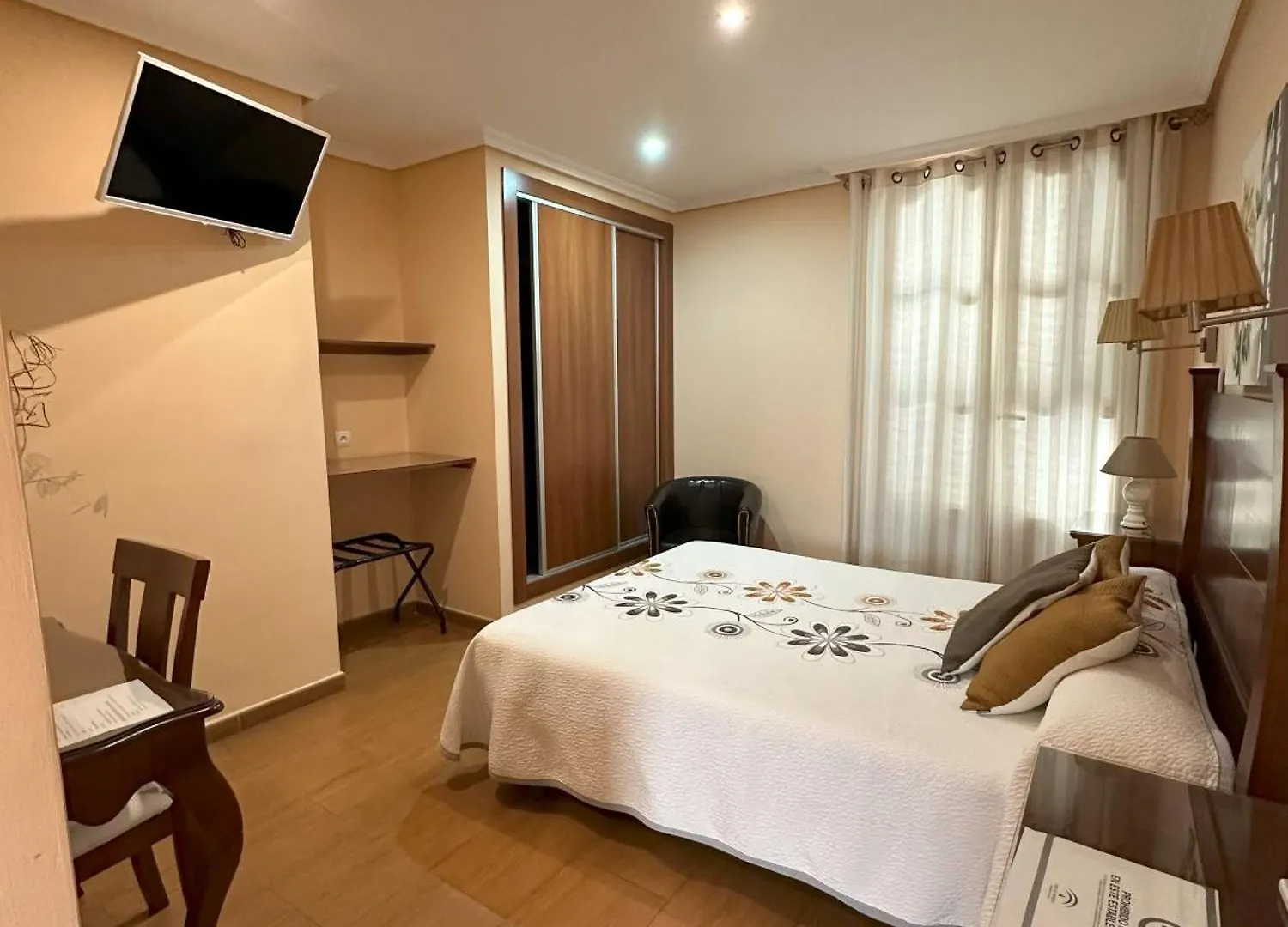 Hostal Avenida Tabernas